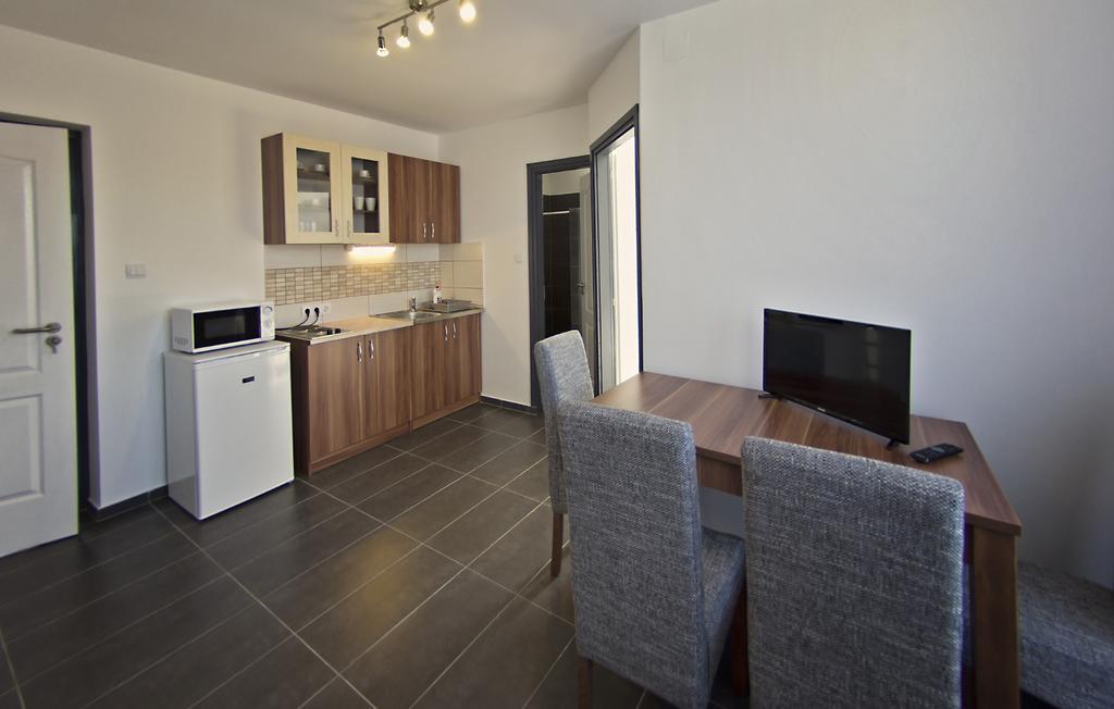 Luca Apartman Sopron Bilik gambar
