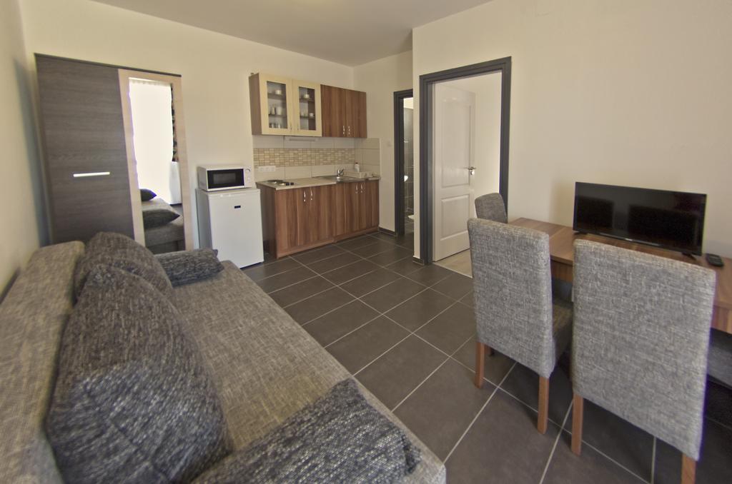 Luca Apartman Sopron Bilik gambar