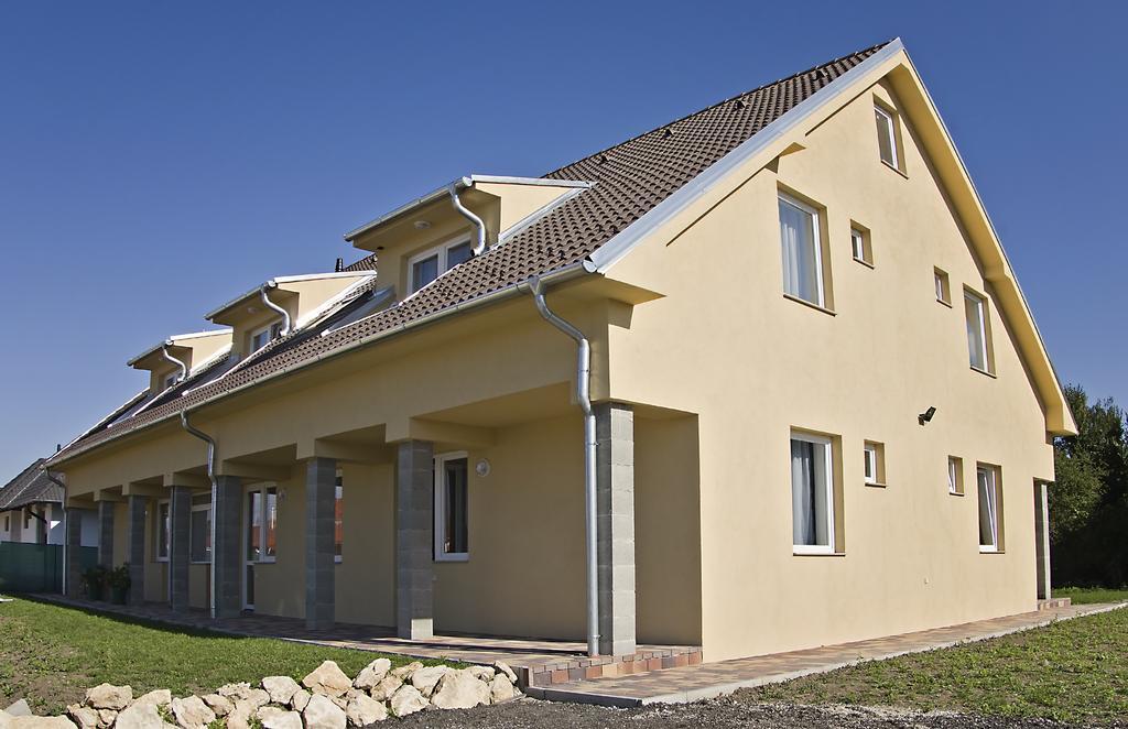 Luca Apartman Sopron Luaran gambar